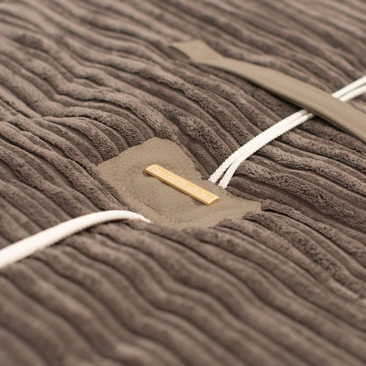 Travel Mat in Essentials Dark Grey
