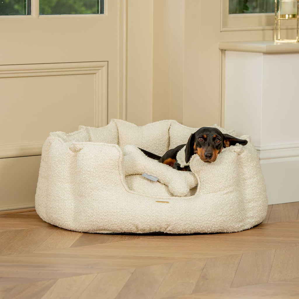 High Wall Bed For Dogs in Boucl
