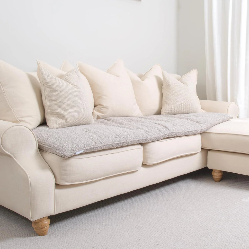 Couch Topper in Boucl