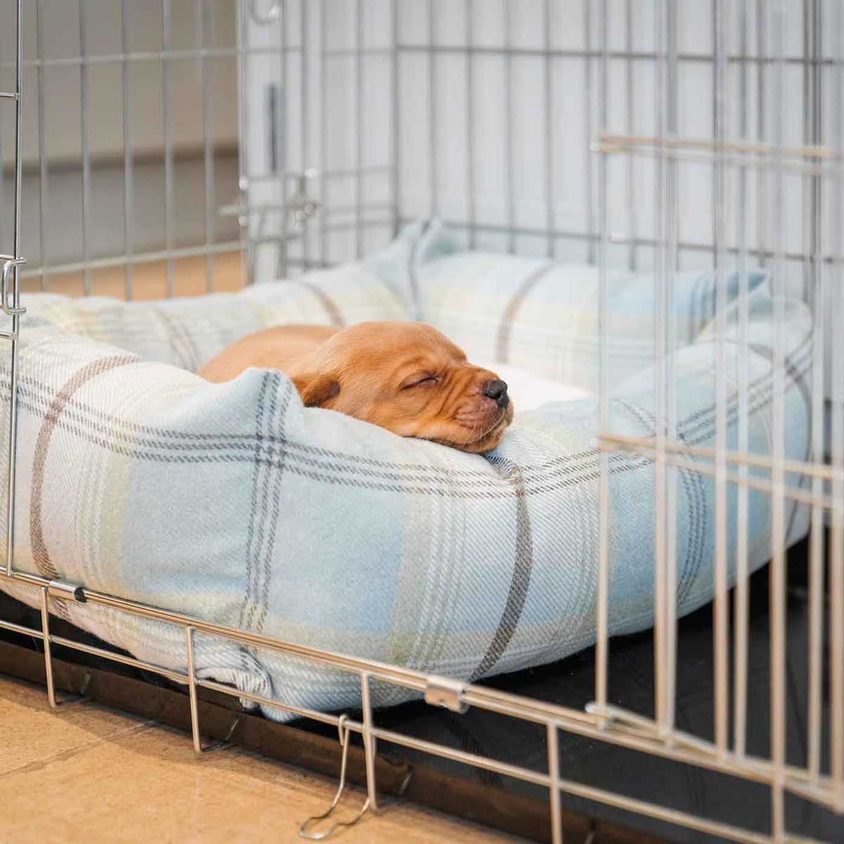 Cozy & Calming Puppy Cage Bed in Balmoral Tweed