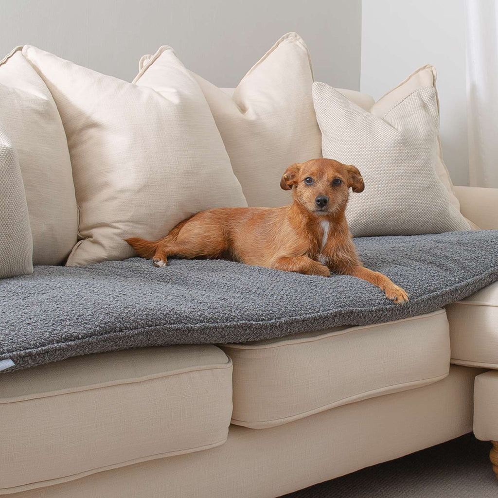 Couch Topper in Boucl