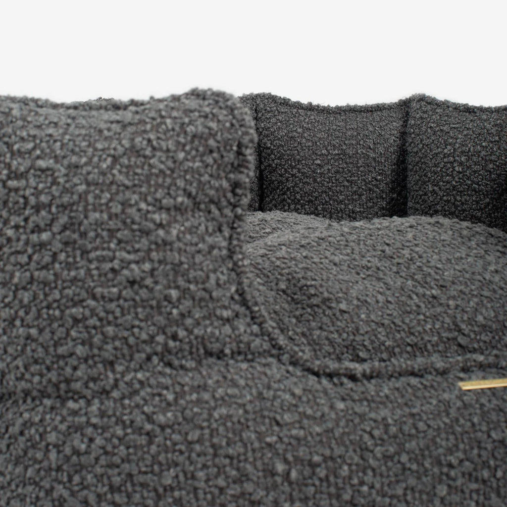 High Wall Bed For Dogs in Boucl