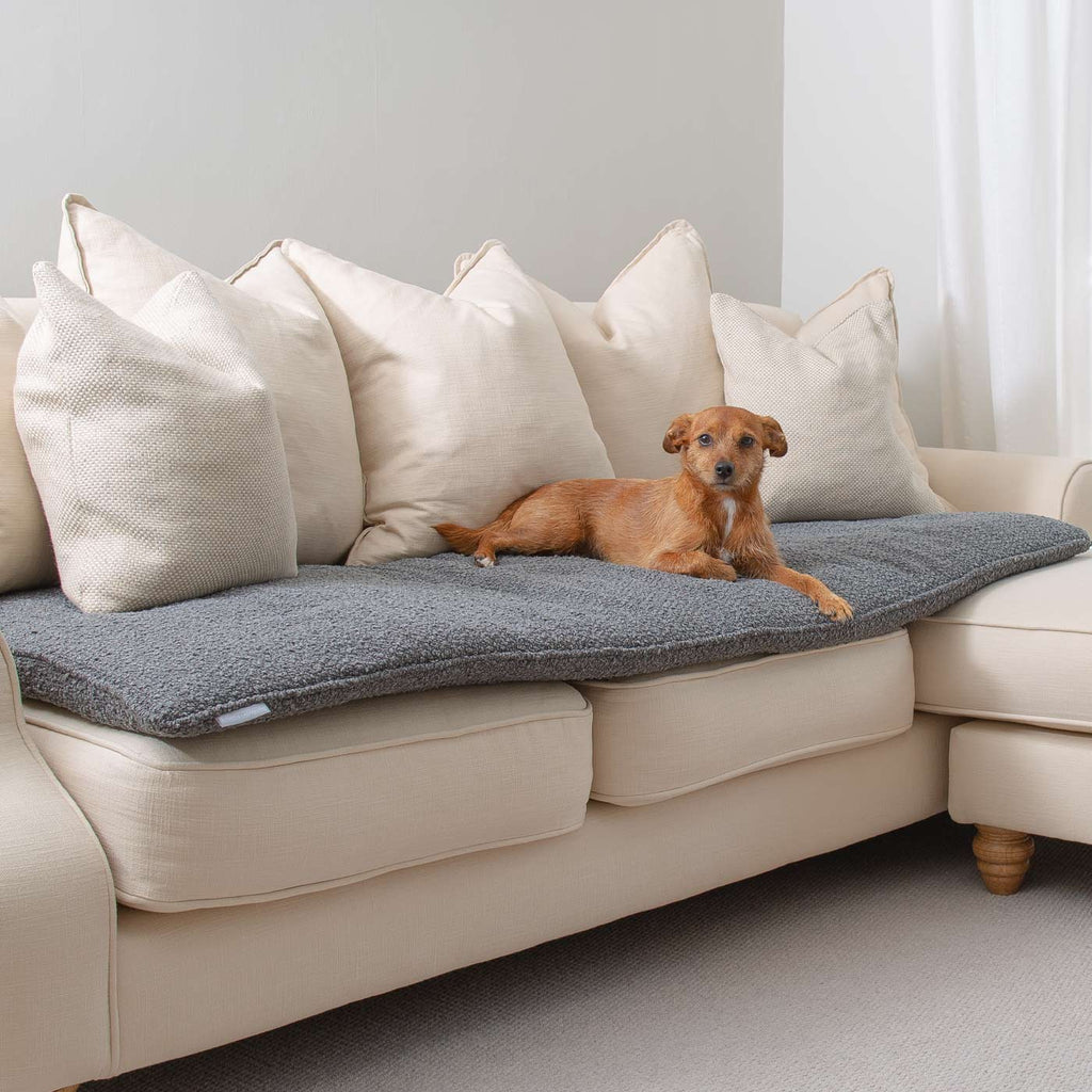 Couch Topper in Boucl