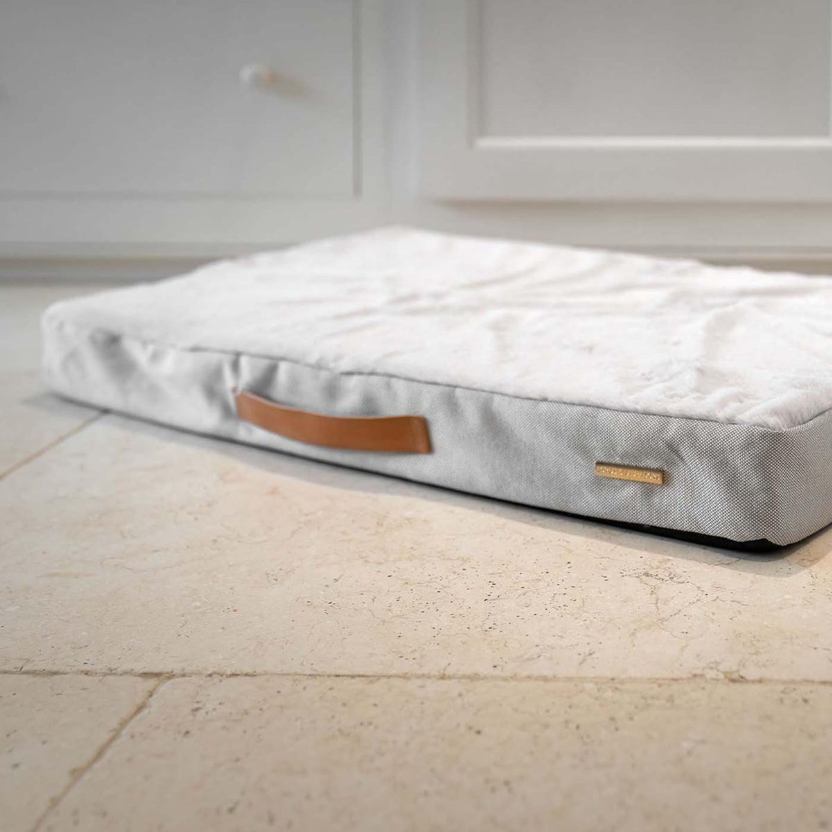 Orthopaedic Mattress in Linen Variant 2