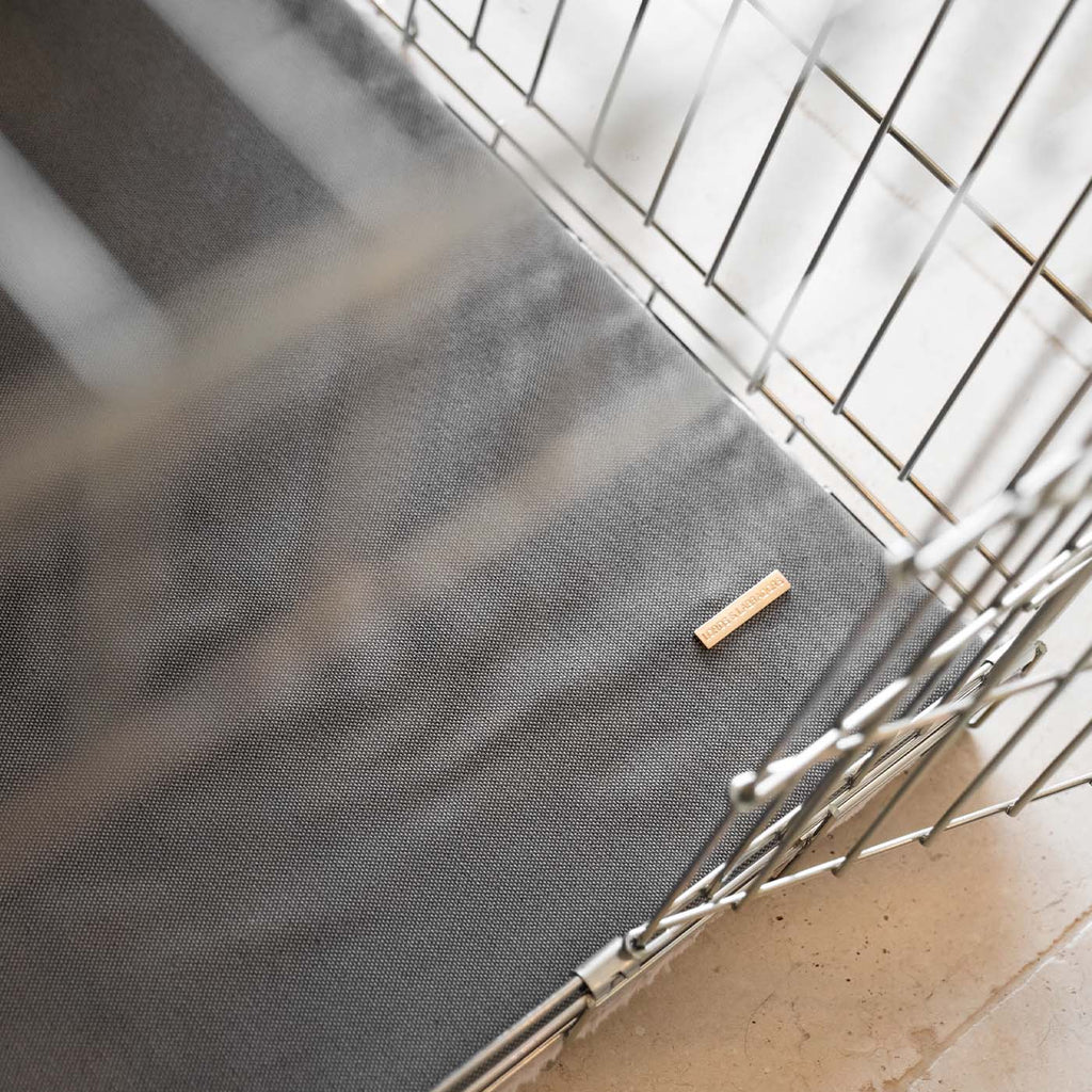 Cage Mat in Slate Variant 2