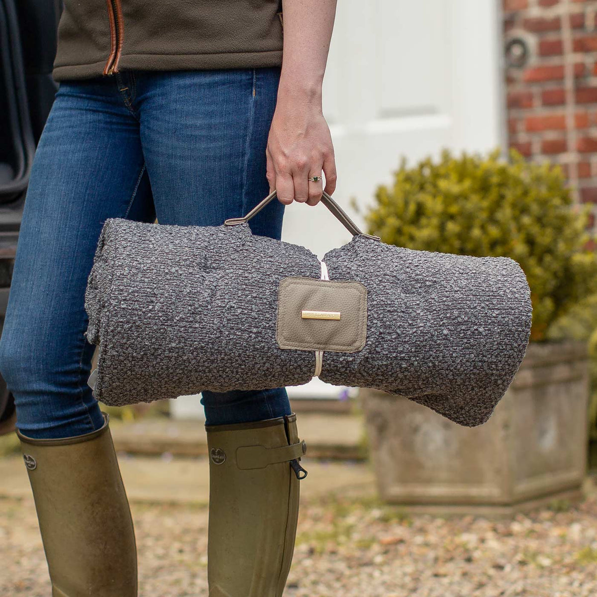 Travel Mat in Granite Boucl