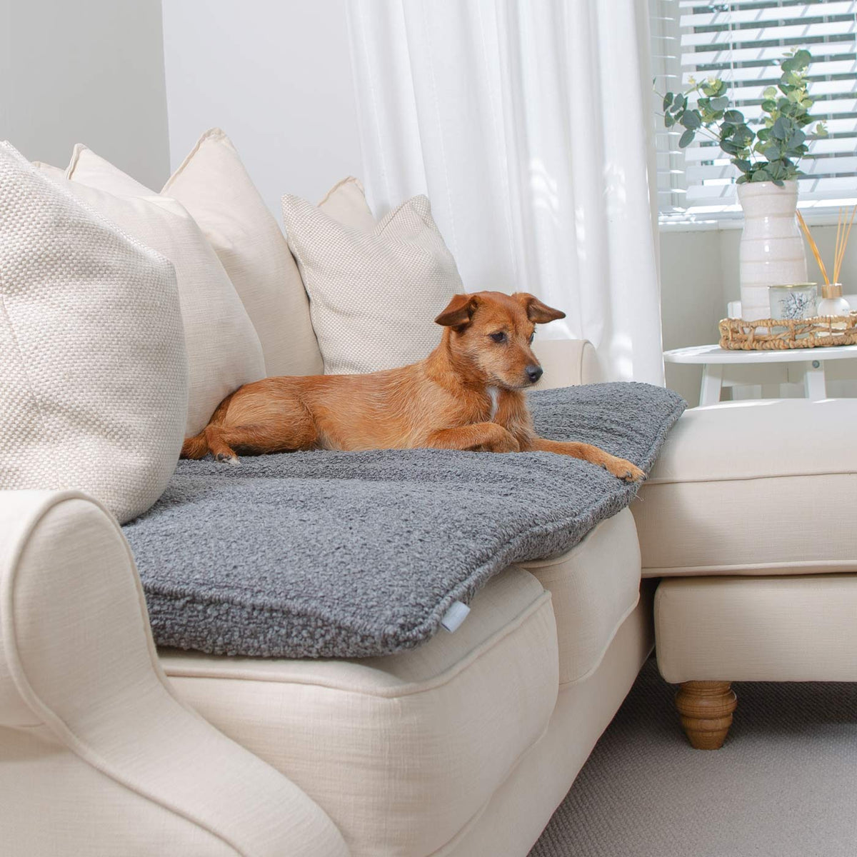Couch Topper in Boucl