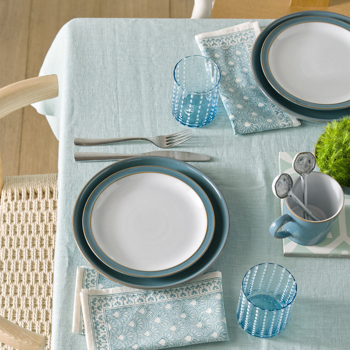 Azure Rimmed Medium Plate