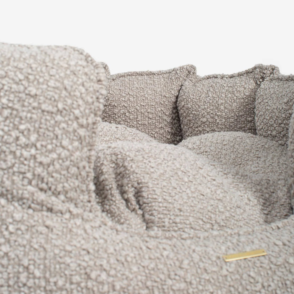 High Wall Bed For Dogs in Boucl