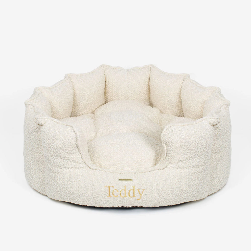 High Wall Bed For Dogs in Boucl