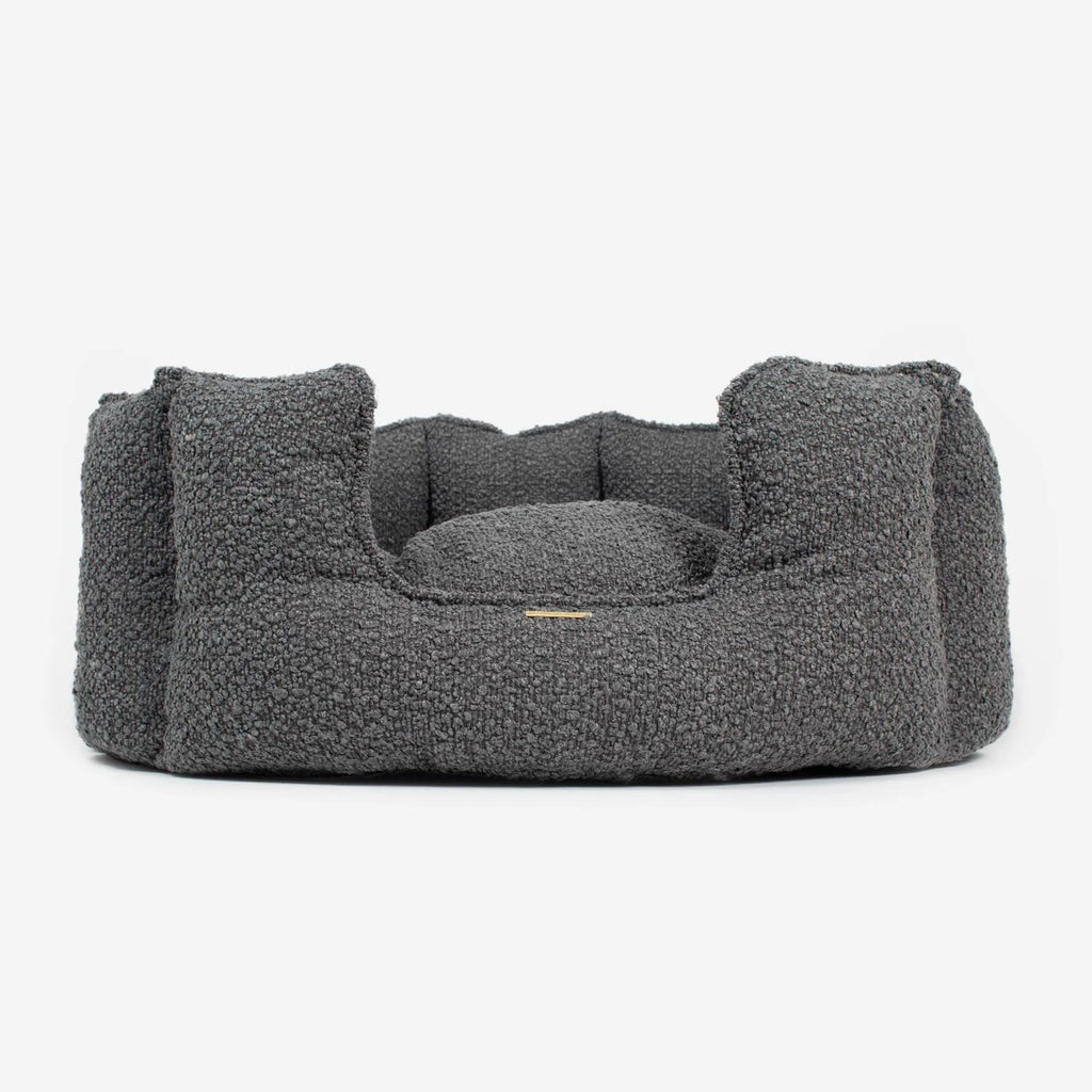 High Wall Bed For Dogs in Boucl